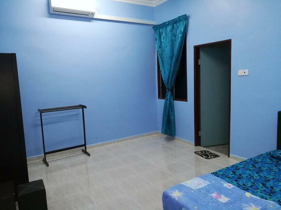 Homestay Damai Yusmila Kuala Terengganu Buitenkant foto