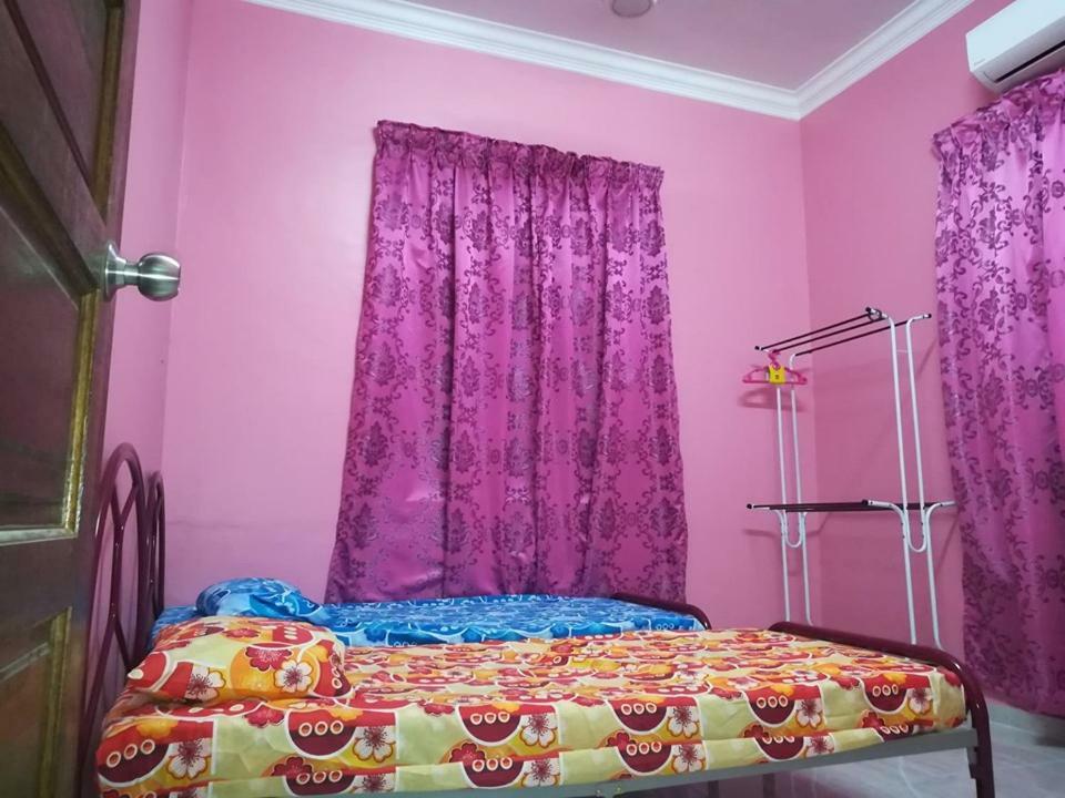 Homestay Damai Yusmila Kuala Terengganu Buitenkant foto