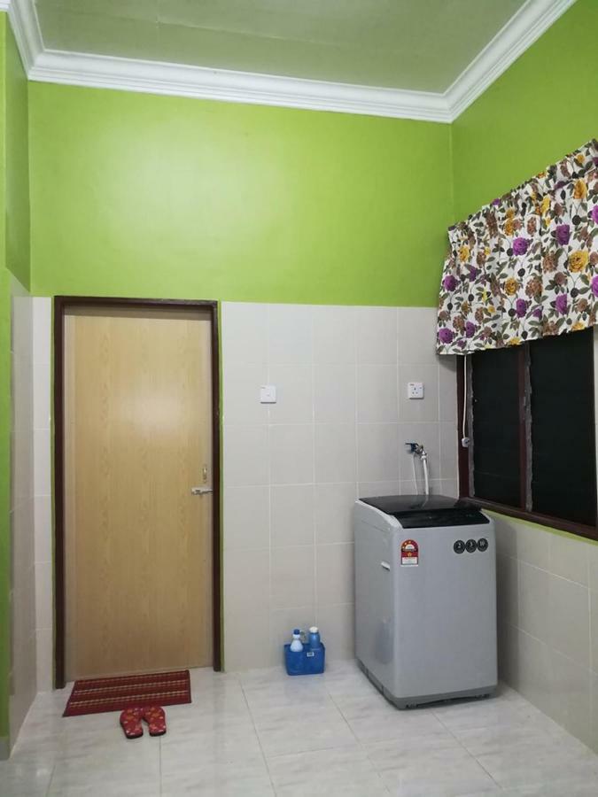 Homestay Damai Yusmila Kuala Terengganu Buitenkant foto