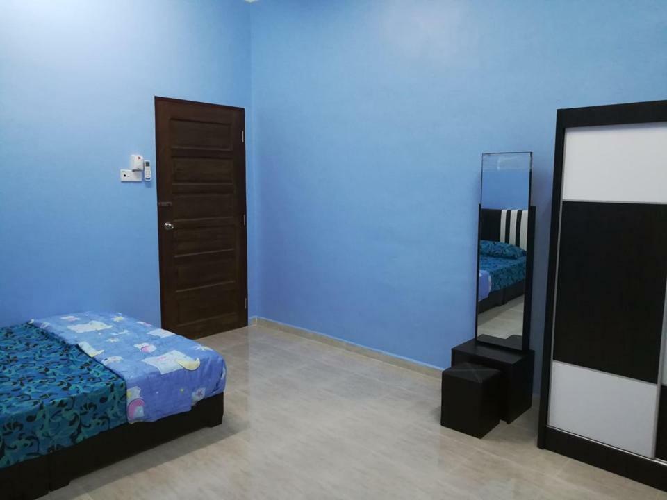 Homestay Damai Yusmila Kuala Terengganu Buitenkant foto